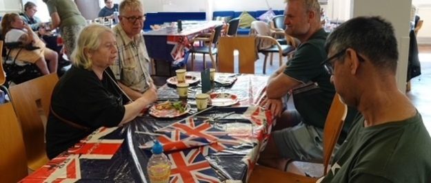 VJ Day Lunchtime 1 @ Hub 14082025